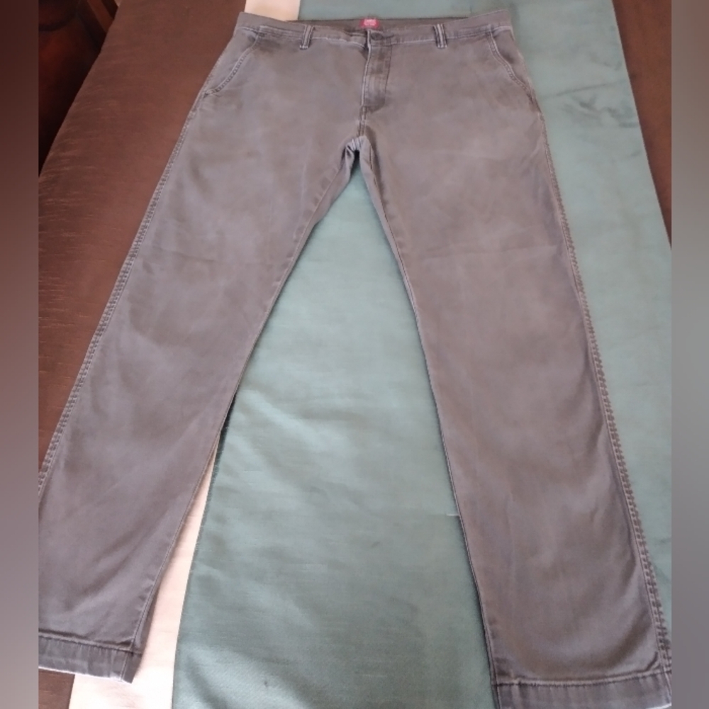 ☺️$5 for $20 Levi's men pants